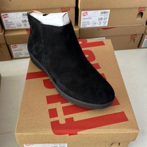 Fitflop Sumi Suede Booties